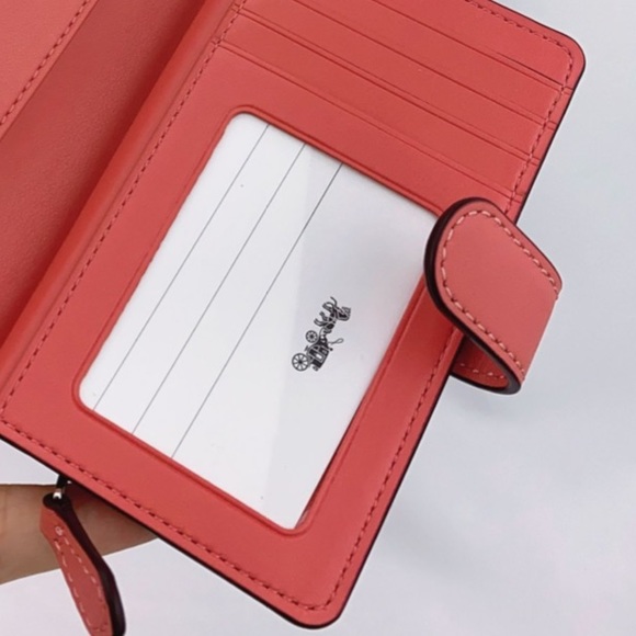 NWT. LAST ONE! Coach Wallet adorable Bunny print! - Picture 6 of 7